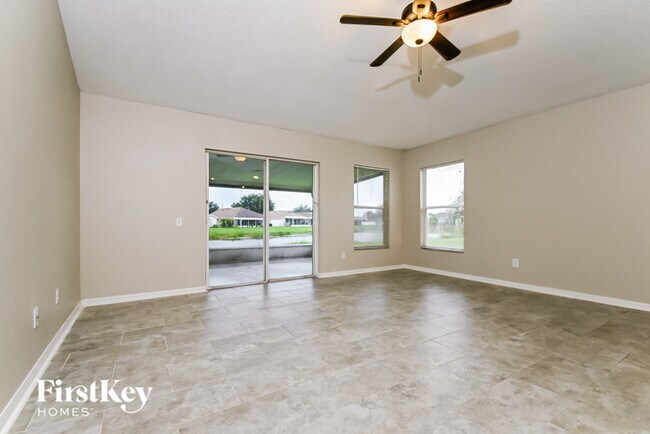 10519 Walker Vista Dr in Riverview, FL - Building Photo - Building Photo