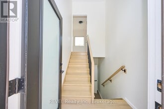 5361 Valley Wy in Niagara Falls, ON - Building Photo - Building Photo