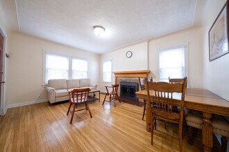 6057 Clinton Ave in Minneapolis, MN - Building Photo - Building Photo