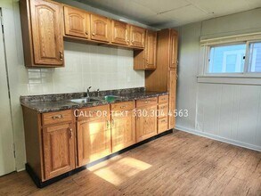 147 Rhodes Ave in Akron, OH - Building Photo - Building Photo