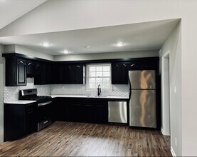 6724 N Garfield Ave in Kansas City, MO - Building Photo - Building Photo