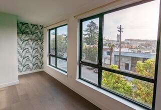 1300 22nd St, Unit 302 in San Francisco, CA - Building Photo - Building Photo