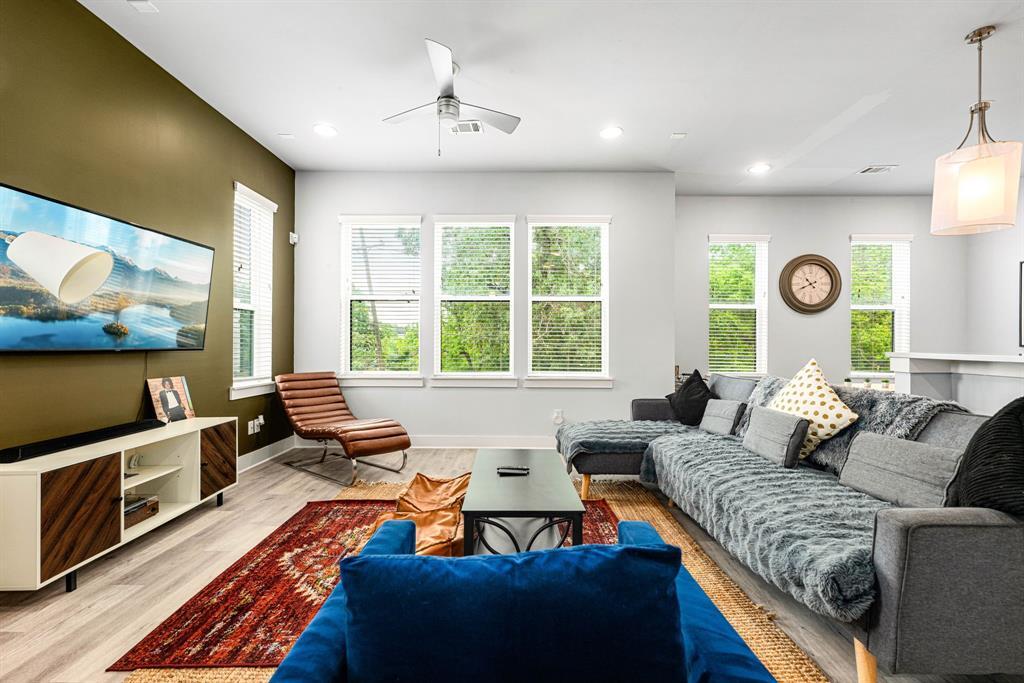 3369 Daphne St in Houston, TX - Building Photo