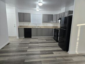 6223 E Sahara Ave in Las Vegas, NV - Building Photo - Building Photo