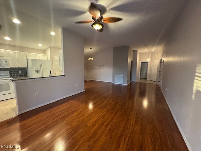 property at 10018 Oakhurst Way