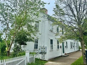 79 Pascoag Main St-Unit -2E in North Kingstown, RI - Building Photo - Building Photo