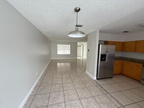 2323 Carlton Dr in Orlando, FL - Building Photo - Building Photo