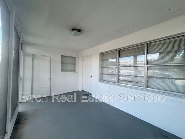 200 Waverly Way in Clearwater, FL - Building Photo - Building Photo