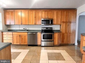 430 Sked St in Pennington, NJ - Building Photo - Building Photo