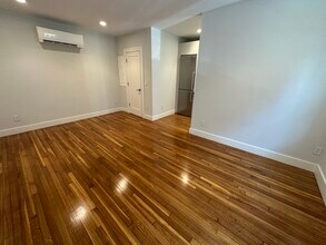 130 Highland Ave, Unit 4 in Somerville, MA - Building Photo - Building Photo