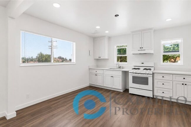 property at 2933 Prospect St