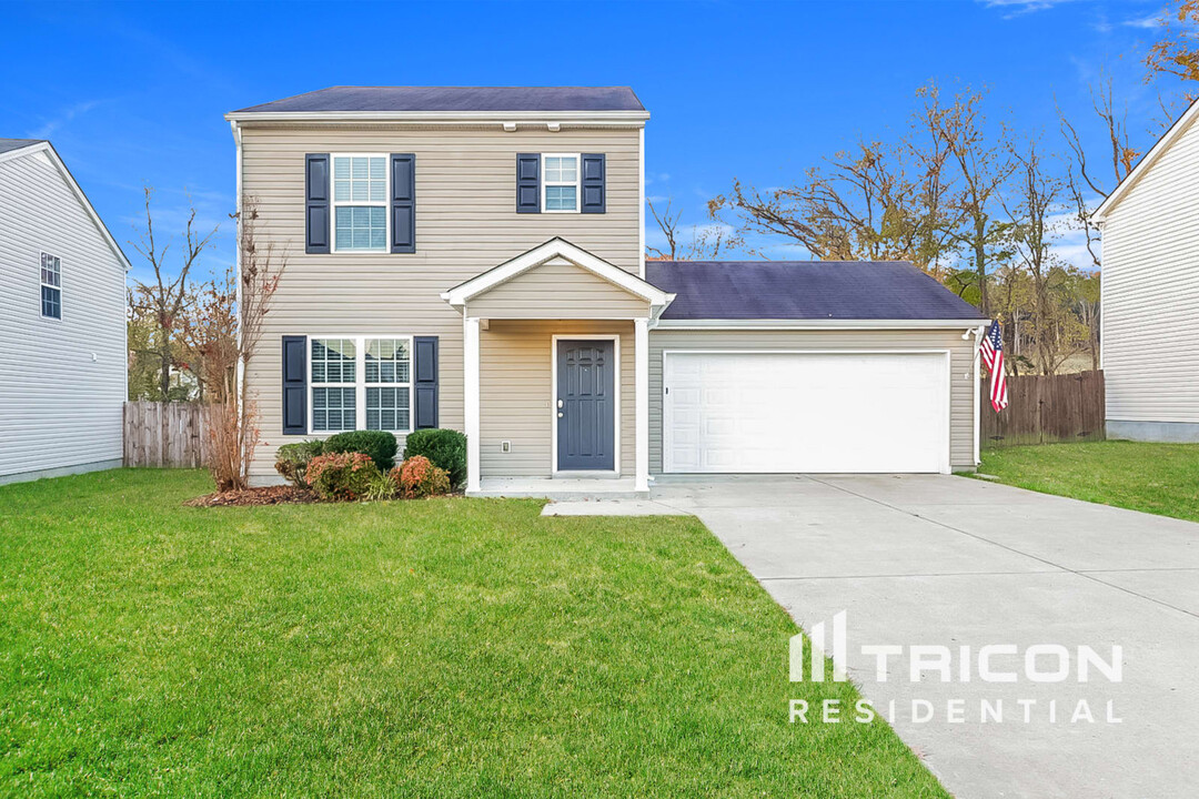 704 Cottoncloud Dr in Lebanon, TN - Building Photo