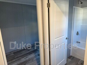 619 Kilkenny Dr in Utica, NY - Foto de edificio - Building Photo