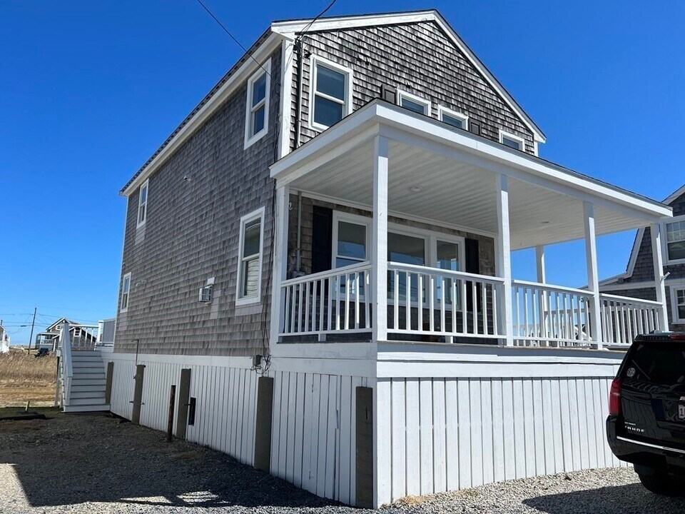 55 Lighthouse Rd in Scituate, MA - Foto de edificio