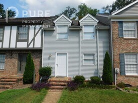 755 Cahaba Manor Trail in Pelham, AL - Building Photo