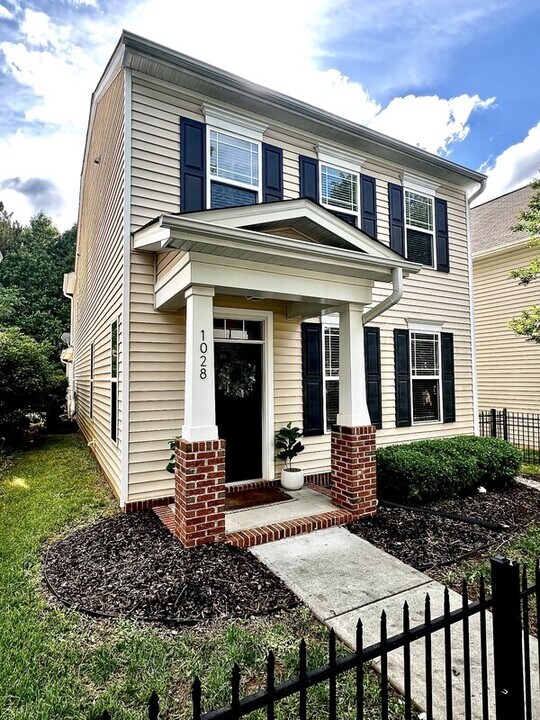 1028 Ileagnes Rd in Raleigh, NC - Building Photo