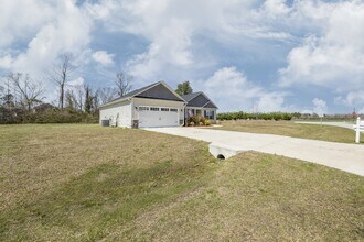 100 Stony Brk Wy in Jacksonville, NC - Building Photo - Building Photo