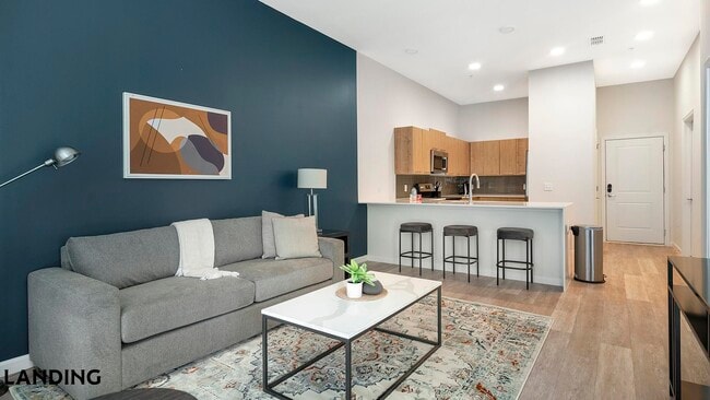 5256 International Dr, Unit 160 in Orlando, FL - Building Photo - Building Photo
