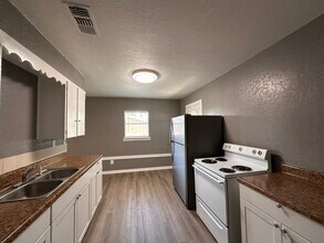 612 Thatcher St in Texarkana, AR - Building Photo - Building Photo