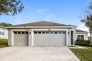 4723 Coppola Dr in Mount Dora, FL - Building Photo