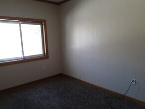 2414 W 10th St, Unit Greek Villa in Sioux Falls, SD - Foto de edificio - Building Photo