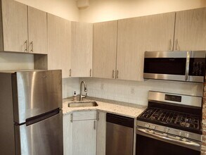 158 6th St in Hoboken, NJ - Building Photo - Building Photo