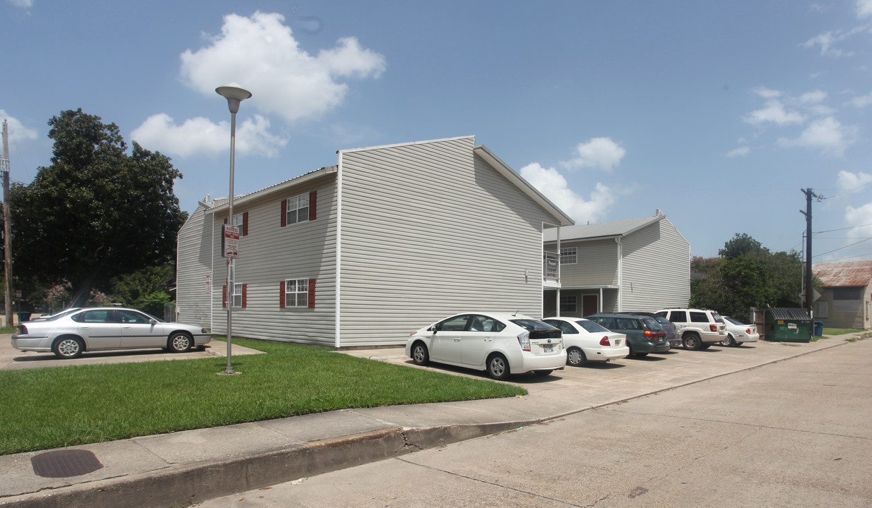 908 Lamar St in Lafayette, LA - Foto de edificio