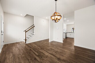 5043 Deisy May Ln in Matthews, NC - Building Photo - Building Photo