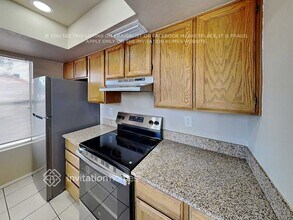 11002 N 65th Ave in Glendale, AZ - Building Photo - Building Photo