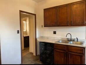 2122 W 3rd St in Duluth, MN - Building Photo - Building Photo