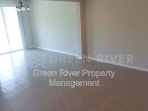 503 Richmond Dr in Saint Johns, FL - Foto de edificio - Building Photo