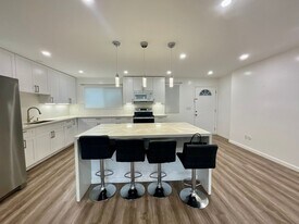 99-124-124 Pamoho Pl in Aiea, HI - Building Photo