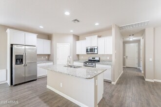13606 W Desert Moon Way in Peoria, AZ - Building Photo - Building Photo