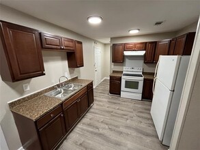 9724 Faircloud Dr in Dallas, TX - Building Photo - Building Photo