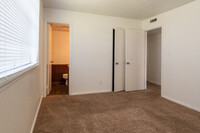 Sandpiper Apartments in Pauls Valley, OK - Building Photo - Interior Photo