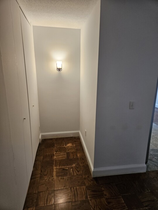 65 E India Row, Unit 65 in Boston, MA - Building Photo