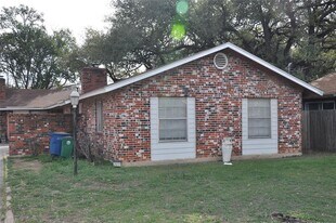 2011 Gathright Cove in Austin, TX - Building Photo