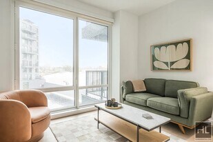 975 Nostrand Ave in Brooklyn, NY - Building Photo