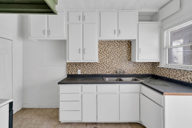 property at 1947 Richmond Ave.