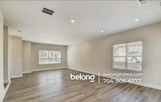 39 Hawthorne St SW in Concord, NC - Foto de edificio - Building Photo