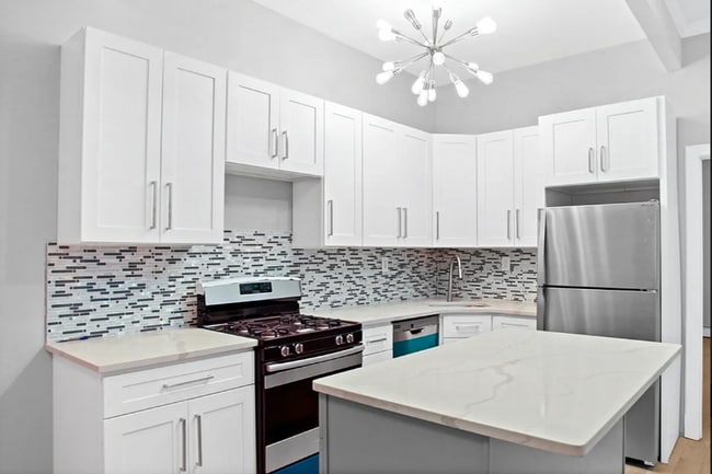 74 Pilling St, Unit 1 in Brooklyn, NY - Building Photo - Building Photo