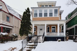 5 Baldwin Ave in Newark, NJ - Building Photo