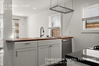 13 Drews Ct in Charleston, SC - Building Photo - Building Photo