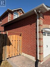 268 Highglen Ave in Markham, ON - Building Photo - Building Photo