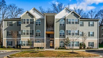 2606 Pennoak Way in Greensboro, NC - Building Photo