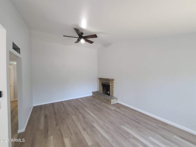 26 W Concorda Dr in Tempe, AZ - Foto de edificio - Building Photo