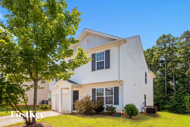 7405 Hidden Creek Dr in Charlotte, NC - Building Photo - Building Photo