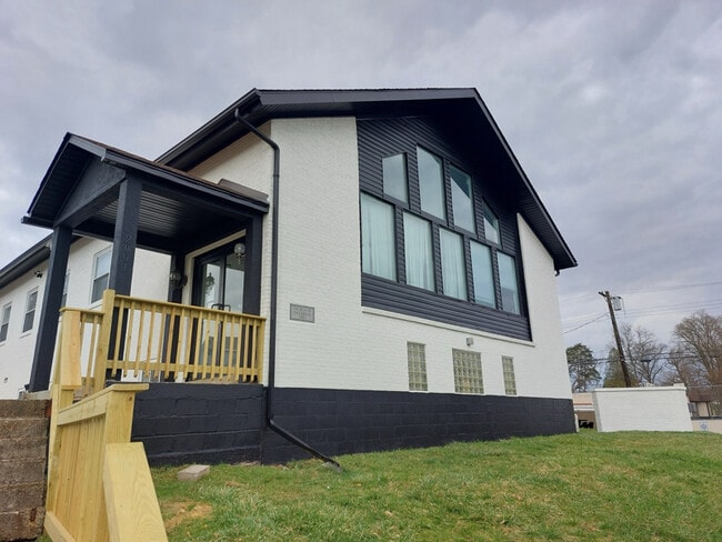 2001 Davidson St in Aliquippa, PA - Building Photo - Building Photo