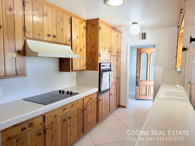 4631 Jeri Way in El Cajon, CA - Building Photo - Building Photo