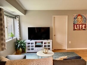 12209 Braxfield Ct, Unit #7 in North Bethesda, MD - Building Photo - Building Photo